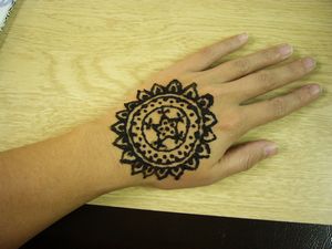 hena01.jpg